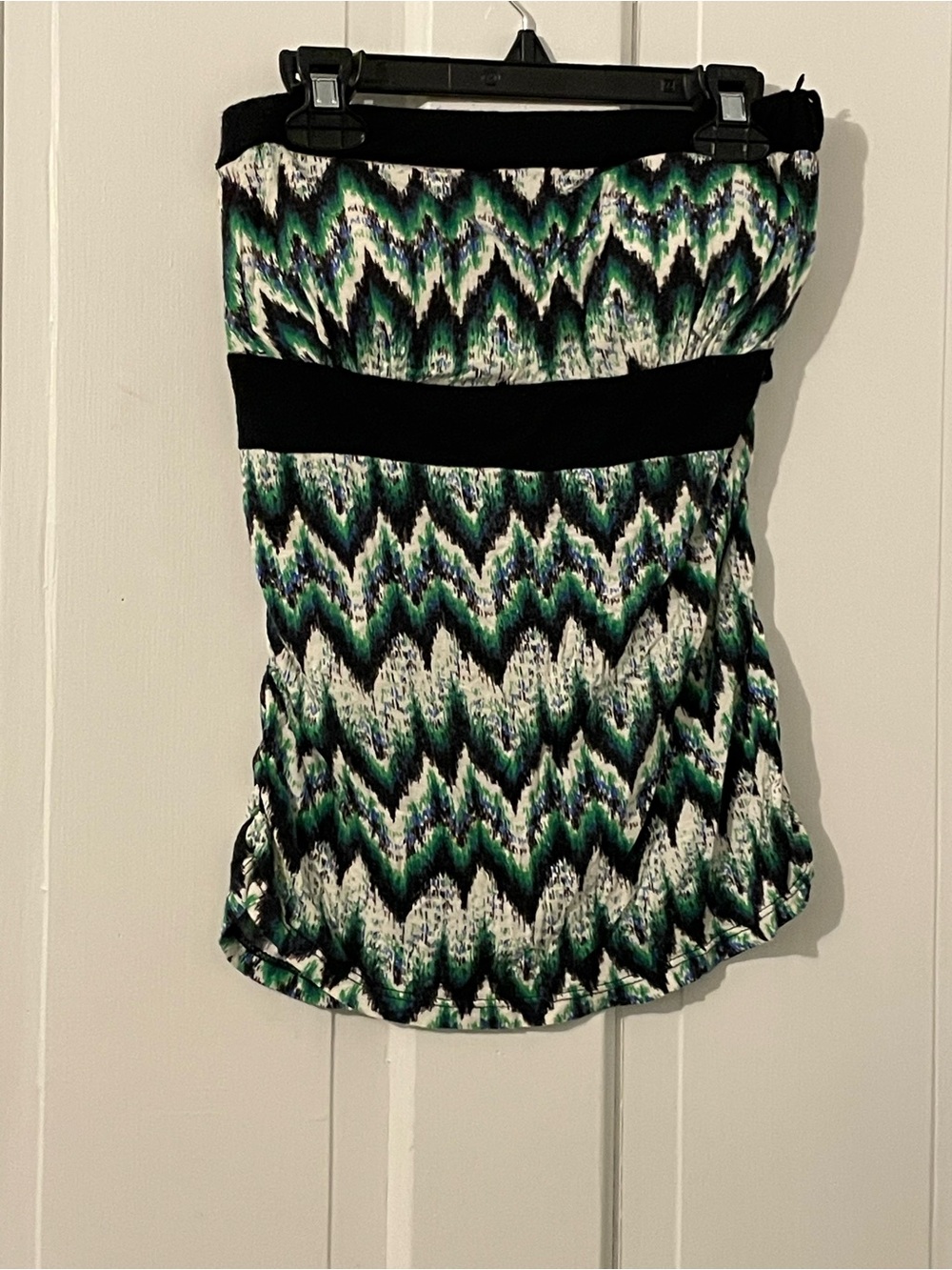 Strapless Chevron Print Tube Top - Black & Green
